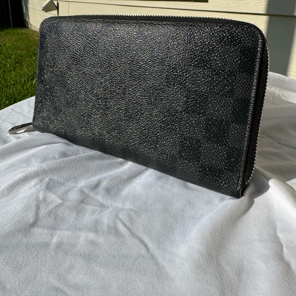 Louis Vuitton Damier Graphite Zippy Organizer Wallet